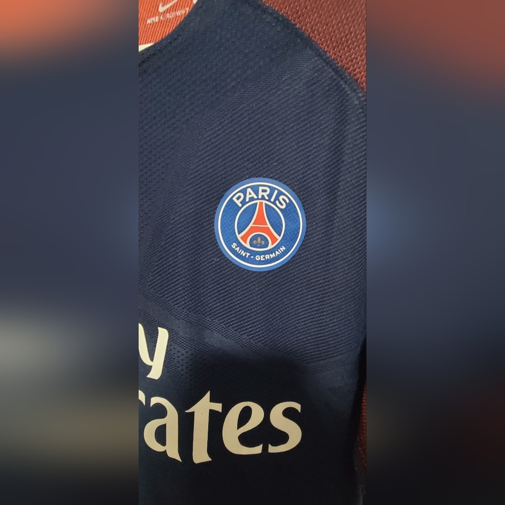 NIKE PSG JERSEY!!! LIKE NEW
